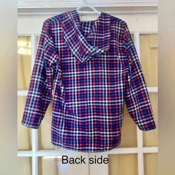Plaid  style cotton/polyester fabric T-shirt. Great for spring 🌸 - Picture 2 of 6